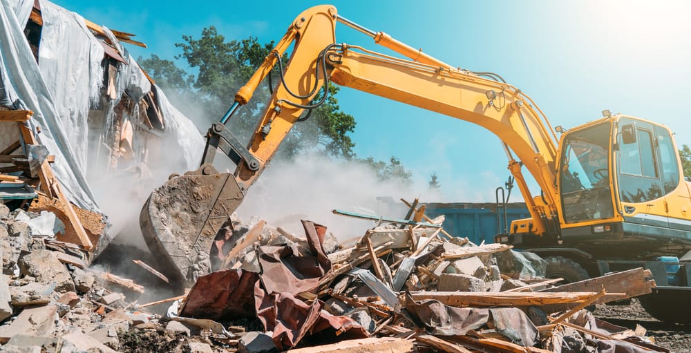 The Impact of Falling Debris on Construction Sites